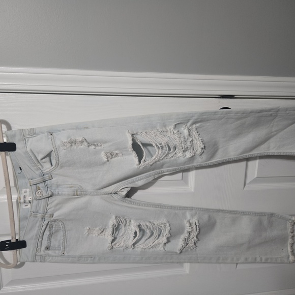 BEE ATTITUDE & MNG DEMIN - Picture 6 of 10